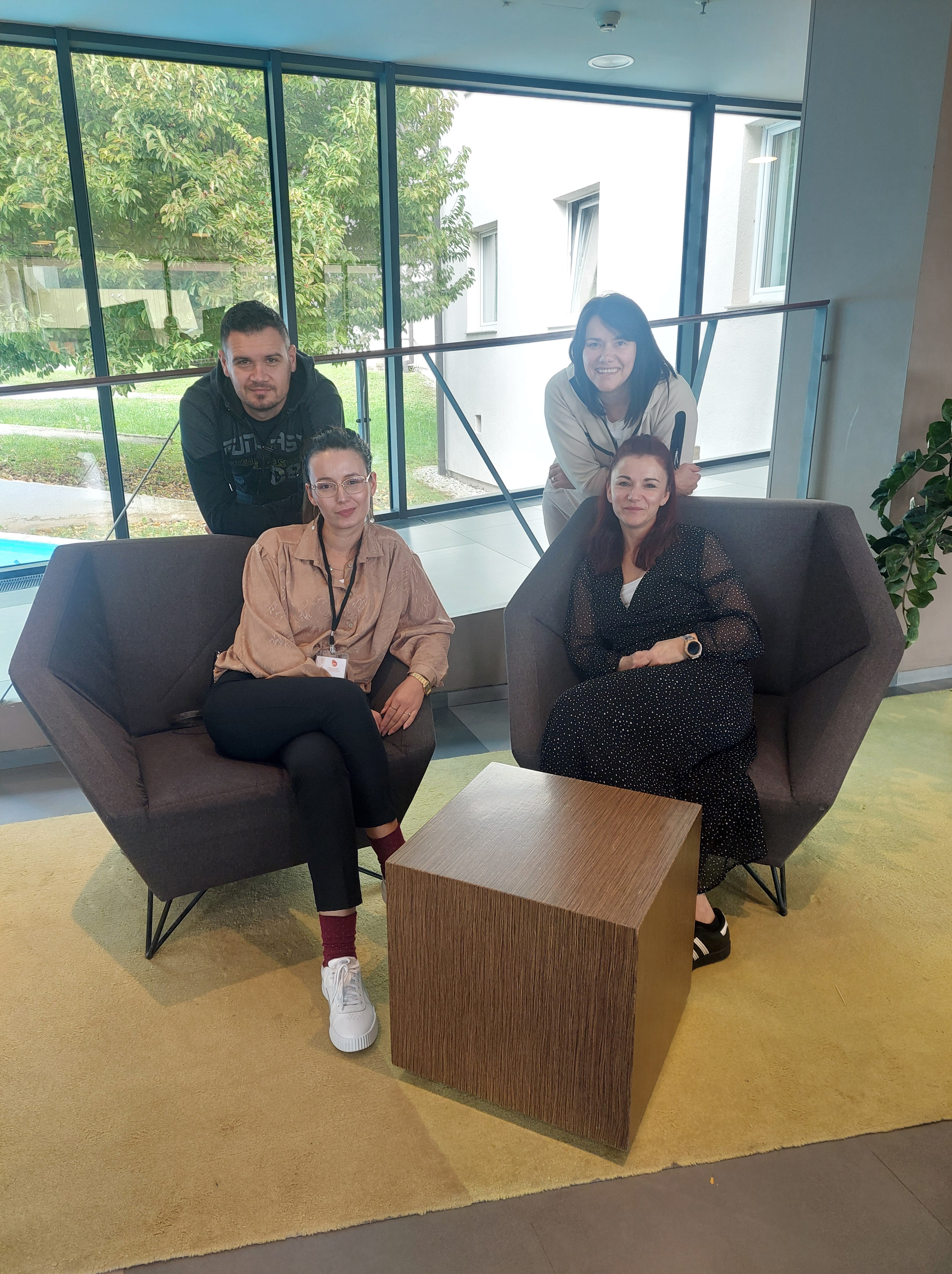 Miki, Antonija, Martina, Maja - Predsjedništvo